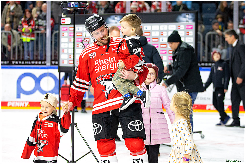PENNY DEL; Koelner Haie- Loewen Frankfurt; Koeln, 18.12.2022